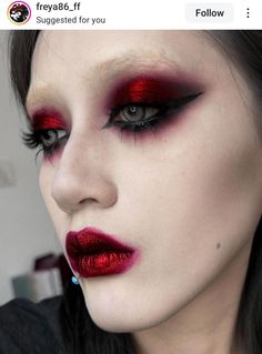 Alt Smokey Eye, Christmas Goth Makeup, Blood Eye Makeup, Red And Black Goth Makeup, Vampire Red Eyes, Dark Hair Red Lips, Goth Drag Makeup, Vampire Inspired Makeup, Goth Red Hair