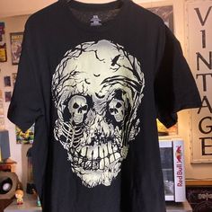 Great Condition Never Worn Or Washed Lots Of Glow Left Alternative Skull Print T-shirt For Halloween, Black Skull Print Top For Halloween, Black Horror Graphic Print Shirt, Spooky Black T-shirt With Skull Print, Black Horror Tops With Skull Print, Alternative Black Shirt With Skull Print, Halloween Skull Cotton Shirt, Black Alternative Style Shirt With Skull Print, Casual Black Glow In The Dark Top