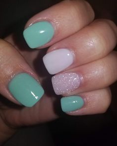 Simple Dipped Nail Ideas, Cute Nail Dip Ideas, Nails Dip Designs, Turquoise Nails With Glitter, Nail Ideas Disney, Dip Nail Ideas, Nails Fancy, Aqua Nails, Dip Nail