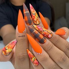 Nail Designs Difficult, Outrageous Nail Designs, Fall Naildesign, Harvest Nails, Thanksgiving Nail Designs, Thanksgiving Nail, Hot Hands, Fall Nail Art Designs, Cute Nails For Fall