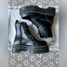 Bought A Size Too Small & Threw Away The Box Cause I Thought I’d Have Them Forever Beautiful Staple Boots For All Seasons Real Leather Brand New Men’s 4/ Women’s 5 Goth Doc Martens, Combat Boots Aesthetic, Doc Martens Combat Boots, Shoe References, Platform Docs, Mens Grunge, Platform Doc Martens, Grunge Shoes, Jadon Boots