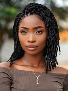 2024 Summer Hairstyle Guide for Black Women: Trendy, Cute, & Easy Looks Braids For Round Faces Black Women, Natural African Hairstyles, Classy Hairstyles For Black Women, Pixie Braids Hairstyles, Coiffed Hair, Protective Styles For Natural Hair Short, Corte Chanel, Dreadlocks Hair Care, Hairstyle Guide