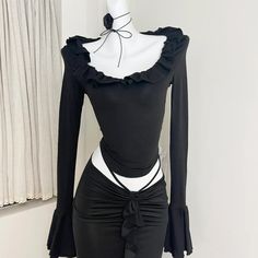 Solid Color Appearance, Flared Long Sleeve Ruffled T-Shirt With U-Neck Size Bust Length S 72-88 46 M 76-92 47 L 80-96 48 Vamp Core, Mtv Downtown, College Attire, Alternative Fashion Outfits, Goth Doll, Goth Fits, Vampire Clothes, Random Outfits, Flare Shirt