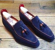 Handmade Suede leather Casual Tassels Shoes Men Navy blue driving Shoes moccasin #Handmade #LoafersSlipOns #Formal Quality Leather Boots, Blue Loafers, Navy Blue Shoes, Tassel Shoes, Custom Design Shoes, Suede Leather Shoes, Men Suede, Moccasins Shoes, Suede Tassel