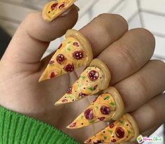 10 fake nail models that will drive prosthetic nail and nail art lovers crazy Check more at https://www.womenabout.net/beauty/10-fake-nail-models-that-will-drive-prosthetic-nail-and-nail-art-lovers-crazy-12528.html Pizza Nails, Weird Design, Long Nail Art