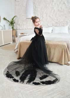 Black Flower Girl Dress With Train, Black Flower Girl Dress, Tutu Girl Dress With Train - Etsy Greece Black Tulle Maternity Dress Photoshoot, Mini Bride Dress Kids Black, Gothic Flower Girl Dress, Toddler Black Lace Dress, Black Tutu Dress Baby, Toddler Flower Girl, Black Flower Girl Dress, Flower Girl Dresses Mermaid, Ivory Girls Dress