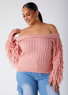 This playful fall staple combines classic cable-knit texture with a flirty off-the-shoulder neckline for a fun, laid-back vibe. The fringed trims add a dash of boho charm, making it perfect for crisp autumn days. Slip-on style ensures easy, effortless wear�just throw it on with your favorite jeans or boots and you're ready to embrace the season in style. Plus Size Off The Shoulder, Shoulder Cable, Fall And Winter Fashion, Sweater Plus Size, Plus Size Trendy, Sweater Plus, Crisp Autumn, Off The Shoulder Sweater, Fall Staples