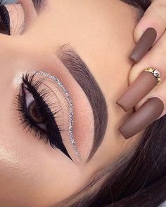 Quinceanera Makeup, Maquillage Yeux Cut Crease, Eye Makeup Images, Prom Eye Makeup, Cute Eye Makeup, Makeup Tutorial Eyeshadow, Smink Inspiration, Eye Makeup Steps