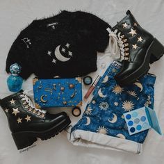 Aesthetic Moon Outfit, Cute Moon Outfits, Vintage Space Outfit, Moon Aesthetic Clothing, Moon Core Outfits, Planet Inspired Outfits, Moon Core Aesthetic Outfits, Stars Aesthetic Outfit, Little Outfits Space