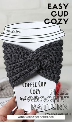 a coffee cup with a knitted bow tie on it's head and text overlay that says easy cup cozy