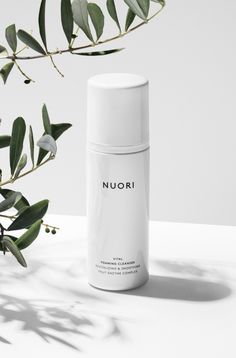 nuori skincare Hijab Shoot, Skincare Shoot, Skincare Products Photography, Cosmetics Photography, Beauty Products Photography, Cosmetic Design, It Cosmetics, Trik Fotografi, Beauty Packaging