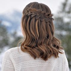 dutch waterfall braid for medium hair Medium Length Hair Women, Waterfall Braid Hairstyle, Waterfall Hairstyle, Style Braids, Medium Hair Braids, Waterfall Braids, Braids For Medium Length Hair, Wedding Hairstyles Medium Length, Waterfall Braid