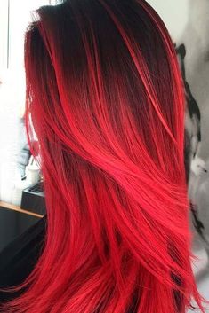 Cherry Ombre Hair, Dark Red Hair Color, Red Ombre Hair, Dyed Red Hair, Hair Color Crazy, Dark Red Hair, Bright Red Hair, Ombré Hair, Red Ombre