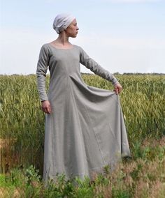 Medieval Women's Cotehardie Middle Ages Dress 13th 15th - Etsy Medieval Long Sleeve Dresses For Fall, Long Sleeve Dress For Larp, Fitted Medieval Dress With Long Sleeves, Fitted Long Sleeve Medieval Dress, Elegant Medieval Dress For Fall, Long Sleeve Medieval Dress With Historical Design For Fall, Fall Medieval Dress With Long Sleeves, Fall Medieval Dress With Historical Design, Medieval Dresses With Historical Design For Fall