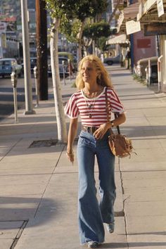 Vestiti In Jeans, Look 80s, 60s 70s Fashion, Mode Hippie, 70s Inspired Fashion, 70s Outfits, Denim Inspiration, 70’s Fashion, Look Retro