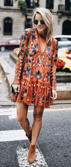 pin: paytonbrous Stile Hippie Chic, Boho Chique, Boho Mode, Walking Down The Street, Stil Boho, Estilo Hippie, French Beauty, Bohol