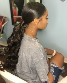 Wand Curls Middle Part, Curls Middle Part, Ponytail Black Women, Part Ponytail, Extended Ponytail, Side Ponytail Hairstyles