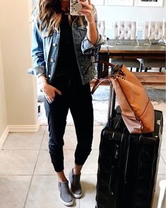 Leggings And Wedges Outfit, Sonus Festival, Sister Studio, Cozy Clothing, Fall Dressy, Cute Travel Outfits