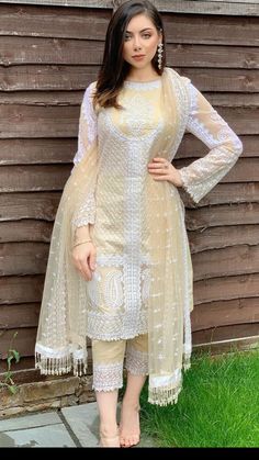 Simple Kurta Designs, Long Dress Design, Mode Abaya, Indian Gowns Dresses