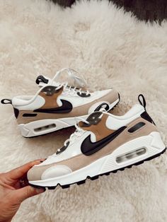 Air Force Max 90 Outfit, Shoe Game Women, Trending Shoes 2023, Sneakers Fashion Black, Nike Women Shoes, Women Casual Shoes, Best Shoes For Men, Cute Nike Shoes, Cute Sneakers