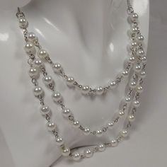 Adjustable Three Layered Faux Pearl Necklace With Silver Toned Metal. Handcrafted In The Usa Ships From Arkansas Open To Resonable Offers!!! Unique Pearl Jewelry, Coquette Diy, Cork Necklace, Necklaces To Make, Celtic Knot Necklace, Apatite Necklace, Tigers Eye Necklace, Dr Wardrobe, Quartz Crystal Necklace