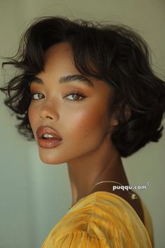 Short French Bob Hairstyles: Chic and Timeless Looks - Puqqu Best Haircuts For Women, Medium Length Wavy Hair, French Beauty Secrets, Haircut Inspo, Short French, Thick Hair Cuts, Timeless Looks