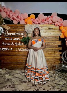 Classy lobola ceremony Lobola Outfits, Xhosa Traditional Dresses, Zulu Traditional Attire, Xhosa Traditional Attire, Xhosa Attire, African Weddings, Fancy Short Dresses