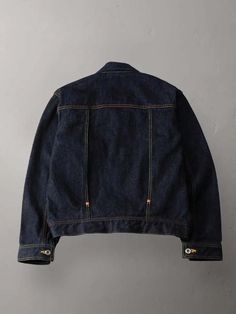 Crafted from 14.5oz zimbabwean cotton with a left twill weave this 40's denim jacket pays homage to the iconic "great war model" produced during world war ii.    every detail of this vintage-inspired piece is meticulously attended to reflecting the dedication to quality. unlike typical vintage models that utilize right twill denim fabric this original jacket stands out with its left twill zimbabwe cotton—a signature material favoured by flat head. Vintage Denim Jacket With Flap Pockets For Workwear, Blue Vintage Cotton Denim Jacket, Vintage Single-breasted Denim Blue Denim Jacket, Vintage Single-breasted Medium Wash Denim Jacket, Vintage Single-breasted Cotton Denim Jacket, Woven Jacket, Flat Head, Vintage Models, Denim Fabric