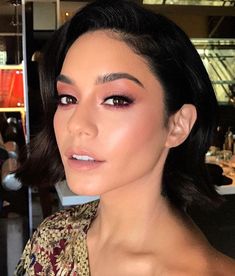 Estilo Vanessa Hudgens, Wedding Guest Makeup, Party Make-up, Makeup Tip, Beauty Make-up, Braut Make-up, Makeup Hacks, Natural Glam, Make Up Looks