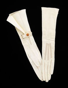 Gloves  Gant Perrin  (Chilean, founded ca. 1850)  Date: ca. 1918 Culture: French White Derby Hat, Beautiful Gloves, Ladies Gloves, 1910s Fashion, Lucet, Antique Hats, Brooklyn Museum