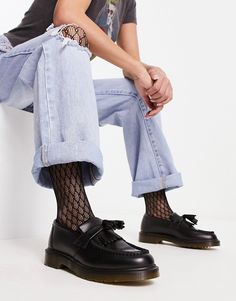 Platform Loafers Business Casual, Casual Business Shoes Women, Loafer Socks Women, Dr Martens Socks, Dr Martens Adrian Loafers Women Outfit, Doc Martens Loafers Outfit Women, Dr Marten Loafers Outfit, Dr Martens Loafers Women Outfit, Chunky Oxfords Outfit