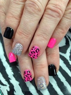 Pink And Black Nails Short, 50s Nails, Dec Nails, Pink Cheetah Nails, Pink Leopard Nails, Flower Toe Nails, Rodeo Nails, Character Nails, Nail Therapy