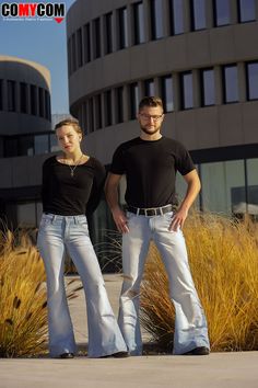 Flare Jeans Style, Matching Fits, Bell Bottom Trousers, Riding Jeans, Matching Outfit, Bottom Jeans, Bell Bottom, Denim Outfit, 70s Fashion