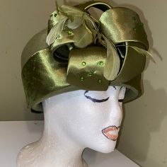 Sierra Accesory Group | Accessories | Beautiful Nwt Olive Green Satin And Wool Church Dress Hat | Poshmark Green Fitted Evening Hat, Formal Fitted Embellished Hat, Elegant Fitted Hats For Celebration, Church Lady Hats, Green Feathers, Church Dress, Dress Hat, Church Dresses, Church Hats