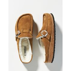 Never Worn, New With Box! Only Ever Tried On. Birkenstock Buckley Suede With Shearling. 37 Narrow. Purchased From Anthropologie. These Go For $170 Retail On Their Website. The Color Is A Darker Tan/Camel Color Called “Tea”. Ask If You Have Any Questions! Birkenstock Buckley Clog, Shearling Clogs, Birkenstock Buckley, Shoe Obsession, Cute Shoes, Birkenstock, Me Too Shoes, Clogs, Casual Shoes