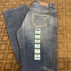 Nwt Medium Vintage Wash Boyfriend Straight Leg. Embroidered Pocket Detail, White Topstitching, Gunmetal Trims, Brown Leather Waist Label And Zip Fly. 99% Cotton, 1% Spandex. Trendy Denim Jeans For Rodeo, Fitted Western Denim Jeans, Trendy Medium Wash Jeans For Rodeo, Fitted Denim Jeans For Rodeo, Light Wash Denim Jeans For Rodeo, Western Style Mid-rise Denim Jeans, Fitted Blue Jeans For Rodeo, Blue Cotton Jeans For Rodeo, Blue Denim Jeans For Rodeo