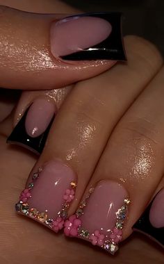 Grown Women Nails, Short Junk Nail, Short Boujee Acrylic Nails, Junk Nails Short, Birthday Nails Short, Gala Nails, Drippy Nails, Acrylic Nails Yellow