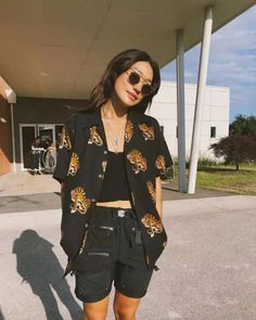 Tomboy Summer Outfits, Femme Style Outfits, Feminine Tomboy Style, Tomboy Outfits Summer, Queer Outfits, Rome Summer, Feminine Tomboy, The Black Swan