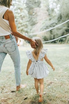 Mommy and me Geek Outfit, Bohemian Baby, The Hand, Girls Clothes, Mini Fashion, Maternity Fashion