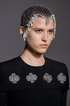 Chain Mail Head Piece, Chainmail Headpiece, Runway Jewelry, Givenchy Couture, 2019 Couture, Head Jewelry, Head Piece, Couture Jewelry, Festival Looks