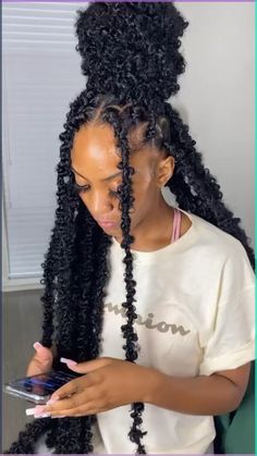 beautifull hairstyle just for modren peoples Cabello Afro Natural, Short Box Braids Hairstyles, Hairstyles For Teens, Butterfly Locs, Big Box Braids Hairstyles, Faux Locs Hairstyles, Box Braids Hairstyles For Black Women, Cute Braided Hairstyles, Braided Cornrow Hairstyles