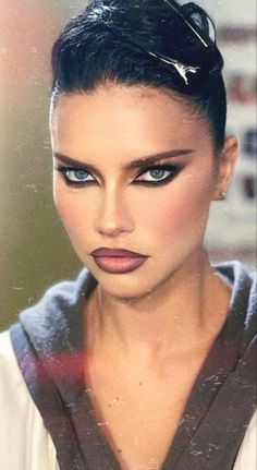 Supermodel Makeup, Adriana Lima Makeup, Edgy Makeup, Dark Makeup, Glamour Makeup, Dark Skin Makeup, Makeup Obsession, Editorial Makeup, Adriana Lima