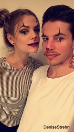 Clowns🤡 Mens Clown Makeup Simple, Couples Halloween Makeup Ideas Easy, Halloween Men Makeup Easy, Simple Clown Makeup Men, Clown Makeup Couple, Maquillage Halloween Couple, Makeup Halloween Pareja, Couple Clown Makeup, Halloween Makeup For Couples