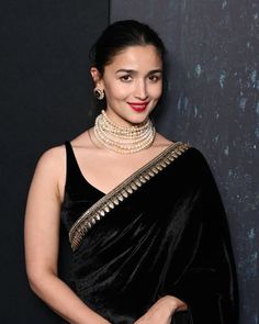 Jewellery For Black Saree, Bangles Photography, Aliya Bhatt, Saree Jewellery, Celebrity Casual Outfits, Velvet Dress Designs, Bridal Lehenga Collection