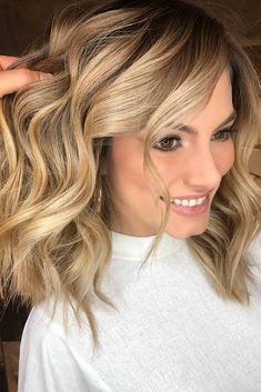 25 Haircut Ideas for Wavy Hair 2024 Hair Color 2017, Honey Blonde Hair Color, Honey Hair Color, Blond Ombre, Blue Ombre Hair, Blond Balayage, Medium Length Hairstyles, Thick Wavy Hair, Ombre Hair Blonde