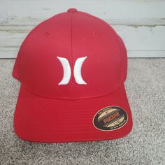 Hurley One And Only Mens Headwear Cap - Red L/XL Very Nice Hat Fast Shipping USPS First Class Red Casual Snapback Hat With Curved Bill, Casual Red Snapback Hat With Curved Bill, Red Curved Bill Fitted Hat, Casual Red Fitted Hat With Curved Bill, Casual Red Fitted Hat With Curved Visor, Casual Red Fitted Hat, Red Cotton Trucker Hat For Sports, Red Fitted Cap, Cool Hats