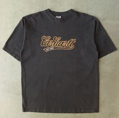 Vintage Carhartt Logo est  1889 Tee Shirt Outfits  Shirt Outfit Idea Easy 30 day return policy Brown Vintage Shirt, Vintage Fits Aesthetic, Vintage Clothing Pieces, Minimalist Shirt Design Graphic Tees, Dad Clothes Aesthetic, Masc Style, Vintage Clothing Women, Fire Clothes, Tee Shirt Outfit