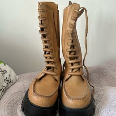 Nwt Free People Jones Lug Boots Size 8 Free People Portwood Boot, Urban Shepherd Boots, Platform Boots Goth, Boots Goth, Leather Platform Boots, Lug Boots, Free People Shoes, Goth Grunge, Moto Boots