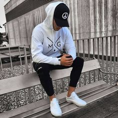 ** Streetwear daily - - - Check out our clothing label: www.instagram.com/threadssupplyco ** Hypebeast Fashion, Teen Boy Outfits, Mens Fashion Photography, Mens Fashion Streetwear, Men Fashion Casual Outfits, Sneakers Men Fashion, Mens Sportswear, Clothing Labels, Mens Streetwear