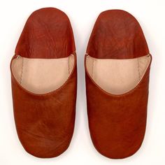 Leather Slippers Moroccan Babouche Slippers Moroccan Shoes Organic Slippers Leather Slippers Women Babouche Slippers Women Babouche Slippers Moroccan Slippers Sheepskin Slippers House Slippers fluffy slippers cozy slippers Moroccan Slippers (Babouche): Comfortable and Soft Leather Slippers to Slip On These incredibly comfortable leather slippers are natural, breathable, and will mold to the shape of your feet. They're perfect for relaxing in the morning and evening after a long day at work. Idea Slippers Sheepskin, Moroccan Shoes, Slippers Fluffy, Moroccan Slippers, Babouche Slippers, Cozy Slippers, Fluffy Slippers, Sheepskin Slippers, Slippers Women